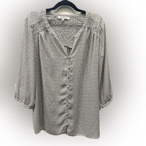 Rose and Olive 1X black and white blouse